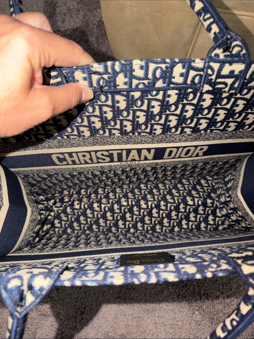 Dior Navy and Cream Christian Dior Oblique Book Tote NWOT - Picture 3 of 6